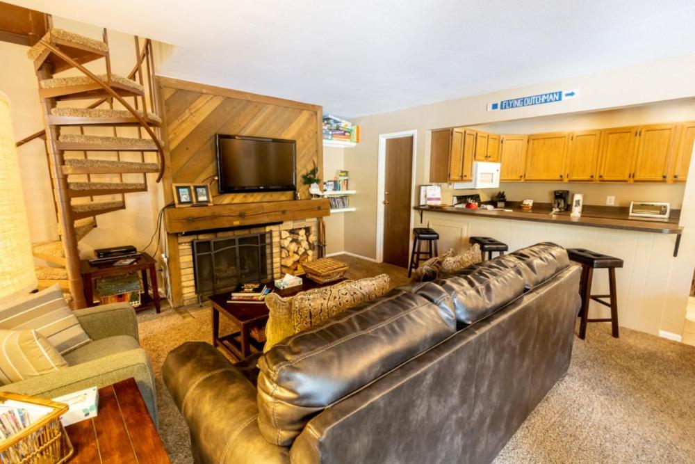Flying Dutchman by Summit County Mountain Retreats